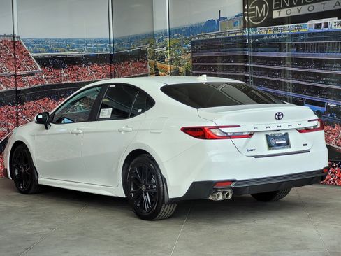 New 2025 Toyota Camry SE image 5
