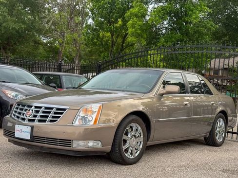 Used 2007 Cadillac DTS Luxury II FWD image 4