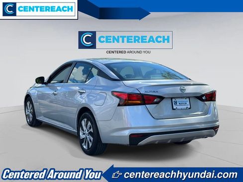 Used 2023 Nissan Altima 2.5 S FWD image 5