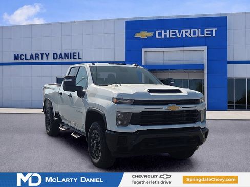 Certified 2025 Chevrolet Silverado 2500 Custom w/ Custom Value Package AWD/4WD image 1