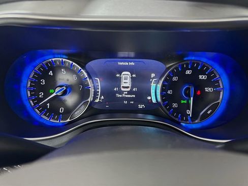 New 2026 Chrysler Pacifica Limited FWD image 12