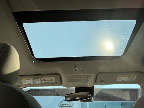 Certified 2019 Nissan Murano Platinum w/ Cargo Package FWD image 27