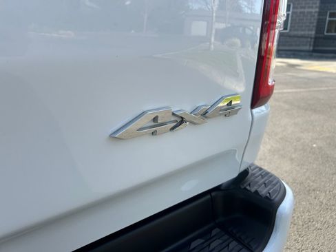 Used 2022 RAM 1500 Big Horn AWD/4WD image 37