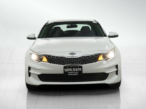 Used 2017 Kia Optima LX image 8
