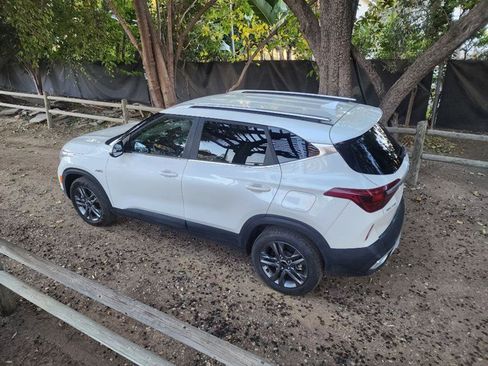 Used 2021 Kia Seltos S image 3