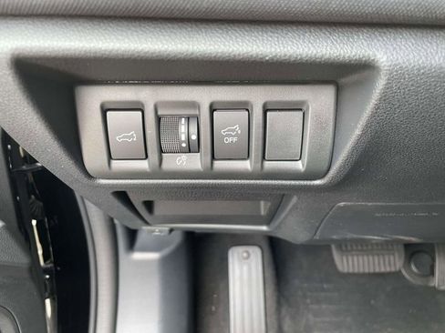 Used 2023 Subaru Outback Premium image 21