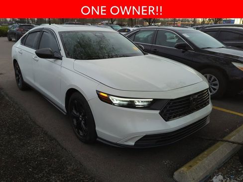 Used 2023 Honda Accord EX image 3