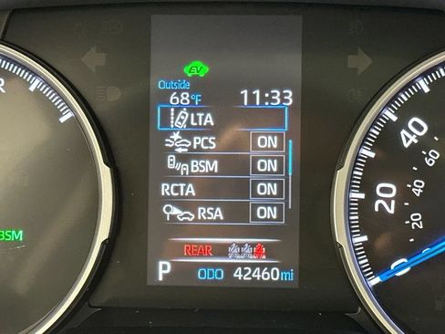 Used 2021 Toyota RAV4 XLE Premium AWD/4WD image 32