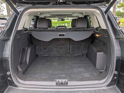 Used 2019 Ford Escape SEL FWD image 12