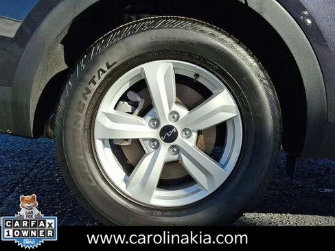 Used 2025 Kia Sorento LX image 8