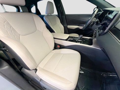 Used 2023 Lexus RX 350h w/ Cold Area Package AWD/4WD image 15