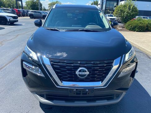 Used 2023 Nissan Rogue SV w/ SV Premium B Package FWD image 3