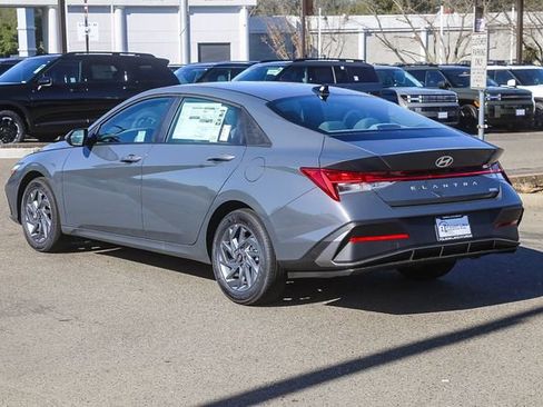 New 2026 Hyundai Elantra Blue image 2