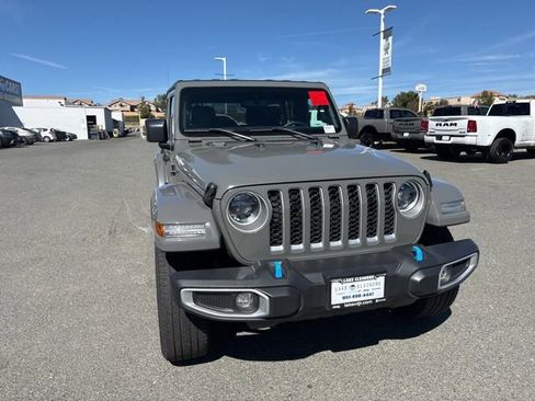 Used 2023 Jeep Wrangler Unlimited Sahara w/ Cold Weather Group image 19