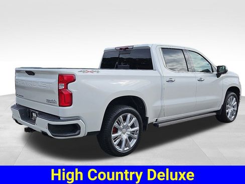 Used 2022 Chevrolet Silverado 1500 High Country w/ Technology Package image 7