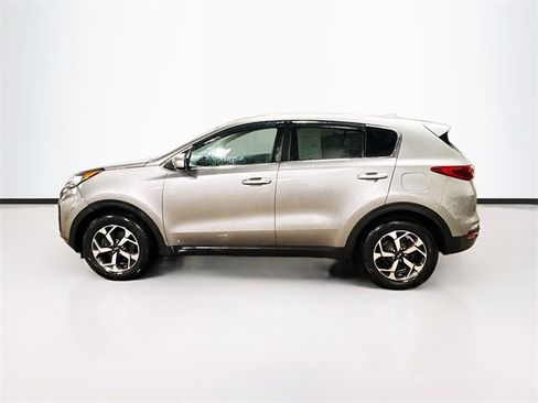 Used 2020 Kia Sportage LX image 4