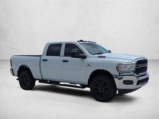 Used 2024 RAM 2500 Tradesman w/ Chrome Appearance Group AWD/4WD video 3