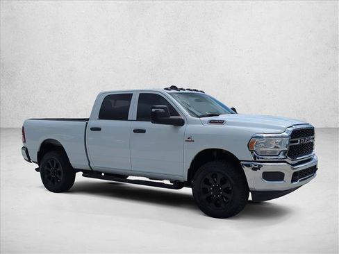 Used 2024 RAM 2500 Tradesman w/ Chrome Appearance Group AWD/4WD image 3