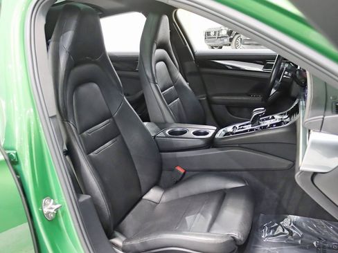 Used 2020 Porsche Panamera image 26