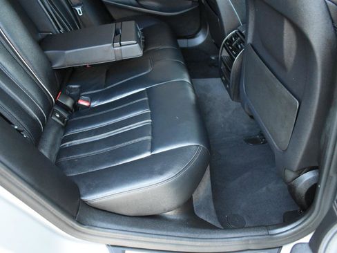 Used 2019 BMW 530i xDrive w/ Convenience Package AWD/4WD image 29