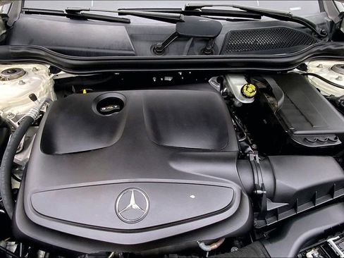 Used 2014 Mercedes-Benz CLA 250 image 29
