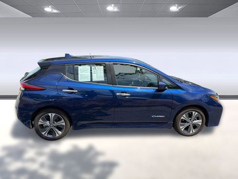 Used 2019 Nissan Leaf SV Plus w/ SV Plus Technology Package FWD image 8