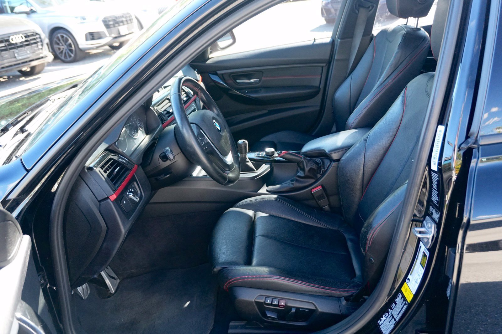 Used 2013 BMW 335i xDrive Sedan AWD/4WD image 12