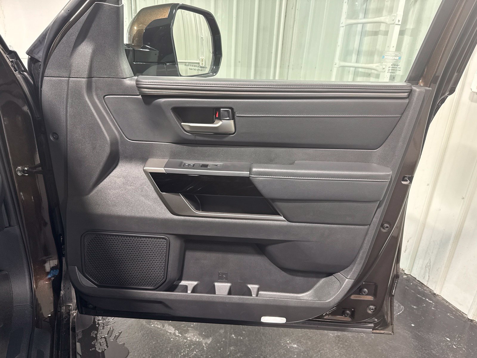 Used 2024 Toyota Tundra Limited w/ Power Package AWD/4WD image 15