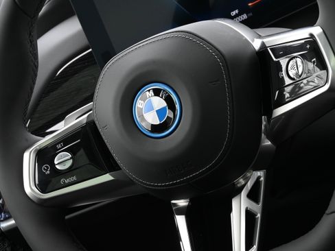 New 2026 BMW i7 xDrive60 AWD/4WD image 22