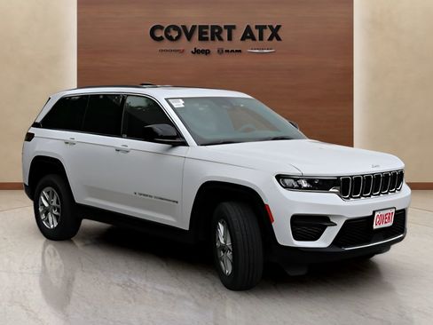 New 2026 Jeep Grand Cherokee Laredo X AWD/4WD image 7