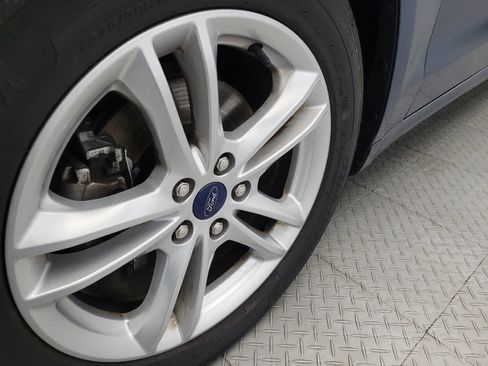 Used 2018 Ford Fusion SE w/ Fusion SE Technology Package image 31