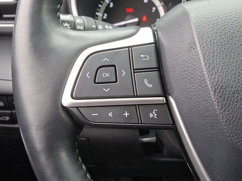 Used 2022 Toyota Highlander Platinum image 19