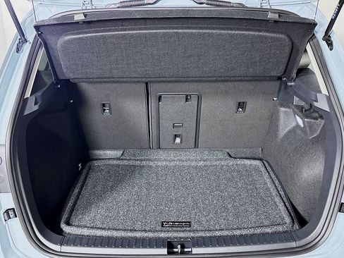 New 2025 Volkswagen Taos SE image 21