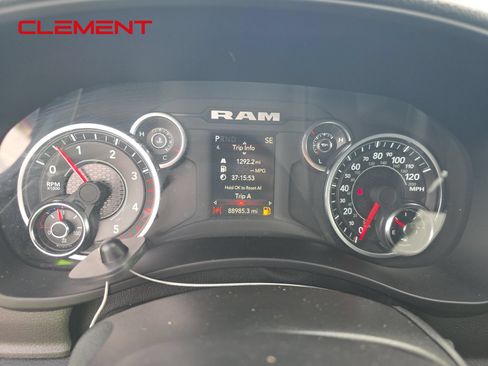 Used 2024 RAM 2500 Tradesman w/ Chrome Appearance Group AWD/4WD image 2