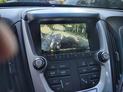 Used 2013 Chevrolet Equinox LT FWD image 11