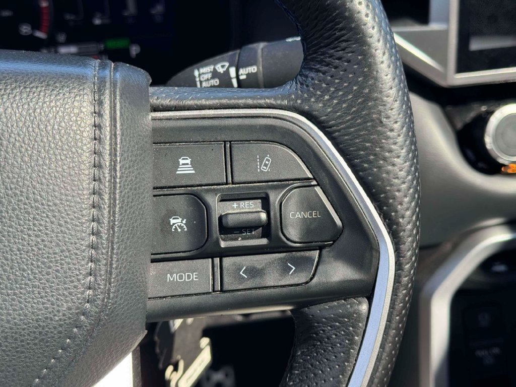 Used 2025 Toyota Tundra Platinum w/ TRD Off-Road Package AWD/4WD image 25