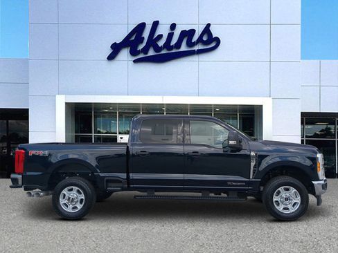 Certified 2025 Ford F250 XLT AWD/4WD image 1