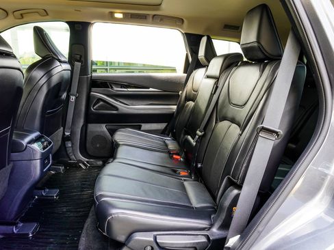 Used 2025 INFINITI QX60 Pure w/ Cargo Package image 36