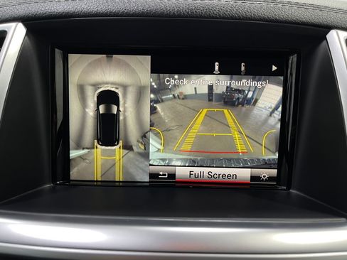 Used 2016 Mercedes-Benz GL 450 4MATIC w/ Premium I Package image 11