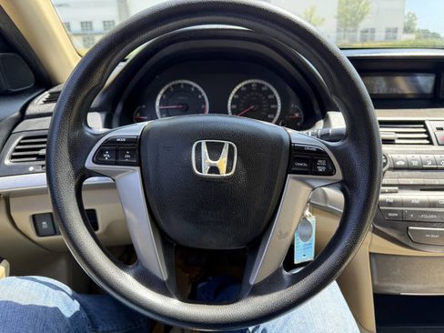 Used 2011 Honda Accord LX image 17
