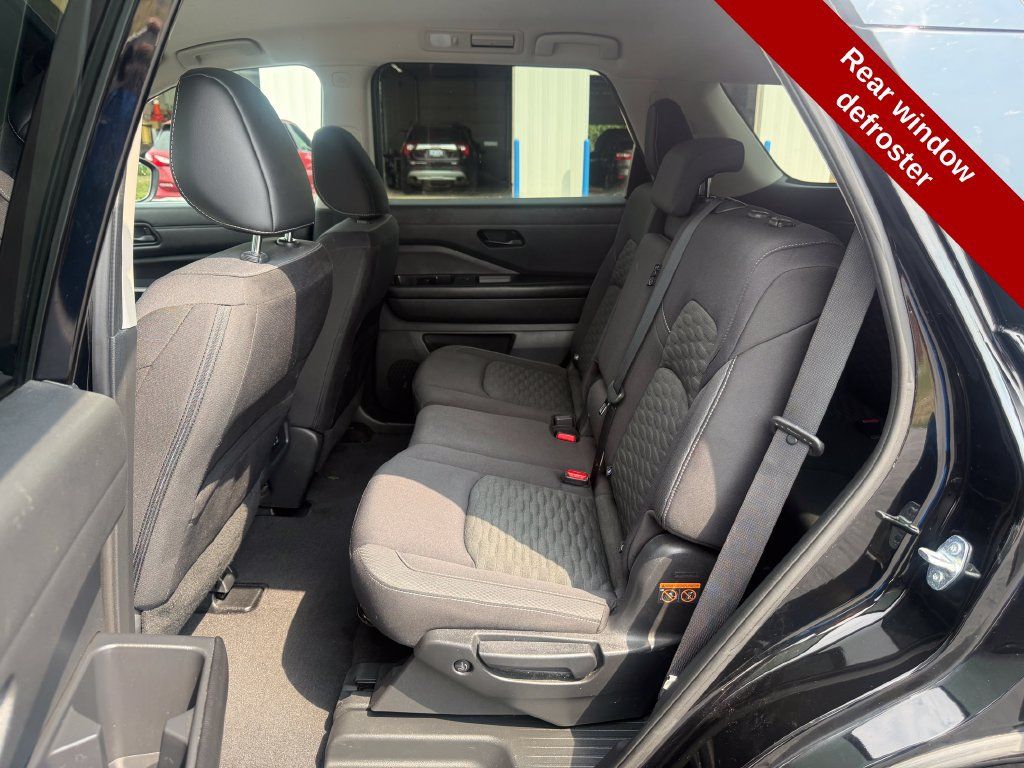 Used 2023 Nissan Pathfinder SV w/ Cargo Package AWD/4WD image 29