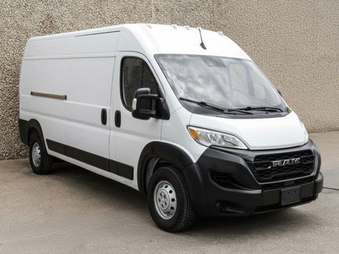 Used 2023 RAM ProMaster 2500 FWD image 6