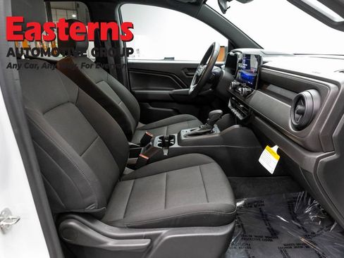Used 2023 Chevrolet Colorado W/T RWD image 23