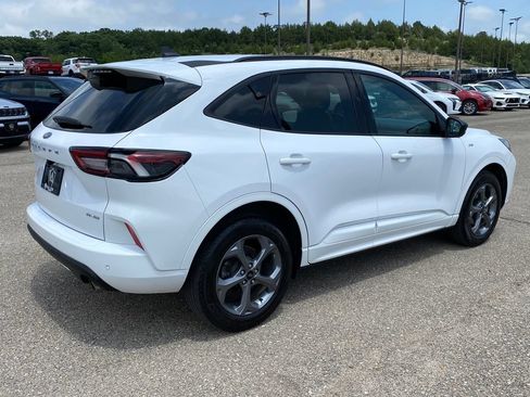 Used 2023 Ford Escape ST-Line w/ Tech Pack #1 AWD/4WD image 6