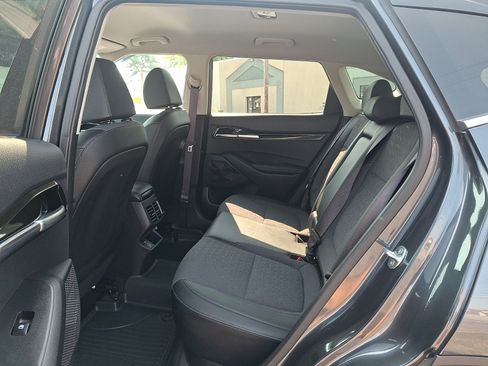 Used 2024 Kia Seltos S AWD/4WD image 10