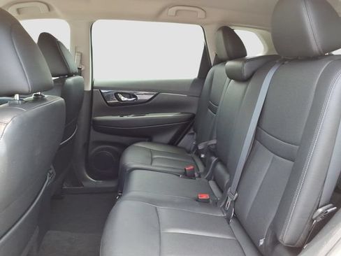 Used 2020 Nissan Rogue SL AWD/4WD image 29