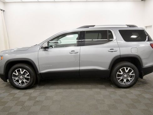 Used 2023 GMC Acadia SLT image 4