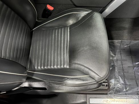 Used 2023 Land Rover Discovery S R-Dynamic image 20