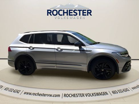 Used 2024 Volkswagen Tiguan SE R-Line AWD/4WD image 8