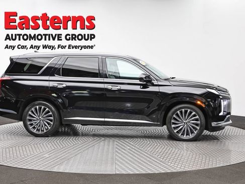 Used 2023 Hyundai Palisade Calligraphy w/ Cargo Package AWD/4WD image 4